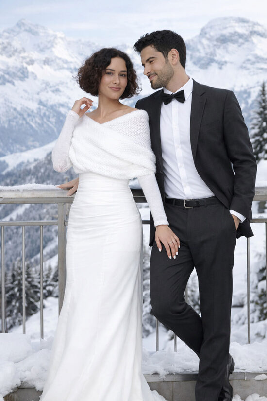 Cremeweiße Brautstola aus Merinowolle – Elegante Hochzeitsjacke, Bolero, Überwurf MW1